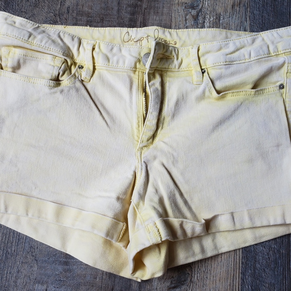 Chip & Pepper Yellow Shorts Size 30